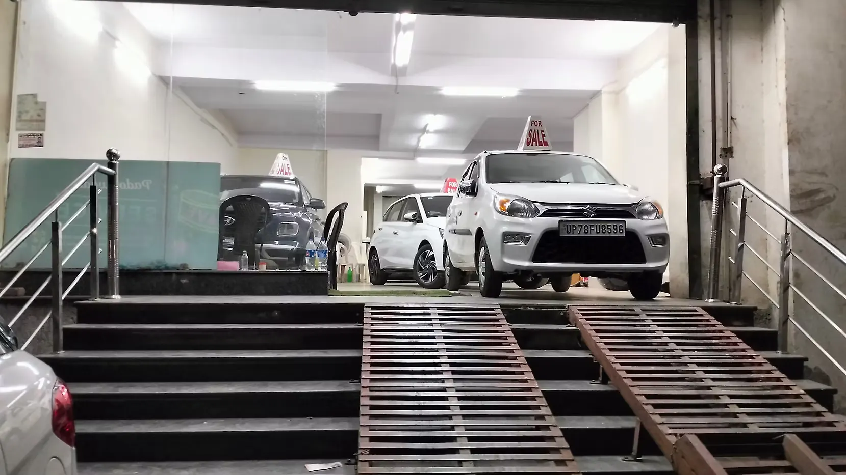 Narayan Motors Showroom 1
