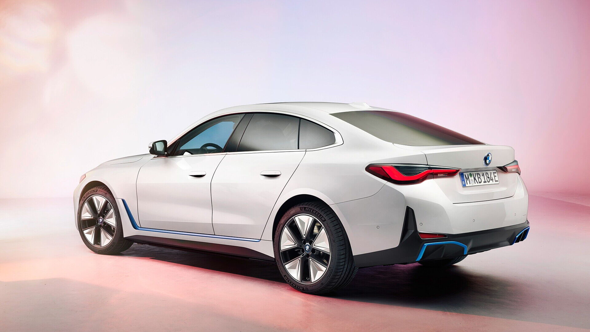 BMW i4 Price - Images, Colours & Reviews - CarWale