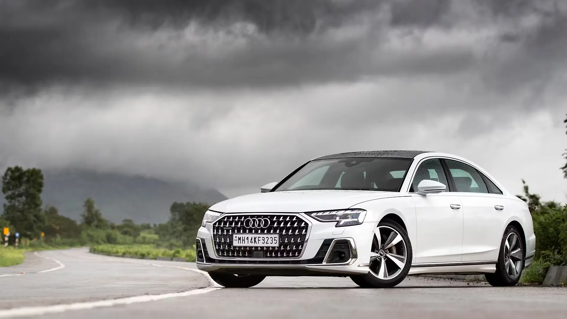 Audi A8 L Price - Images, Colours & Reviews - CarWale