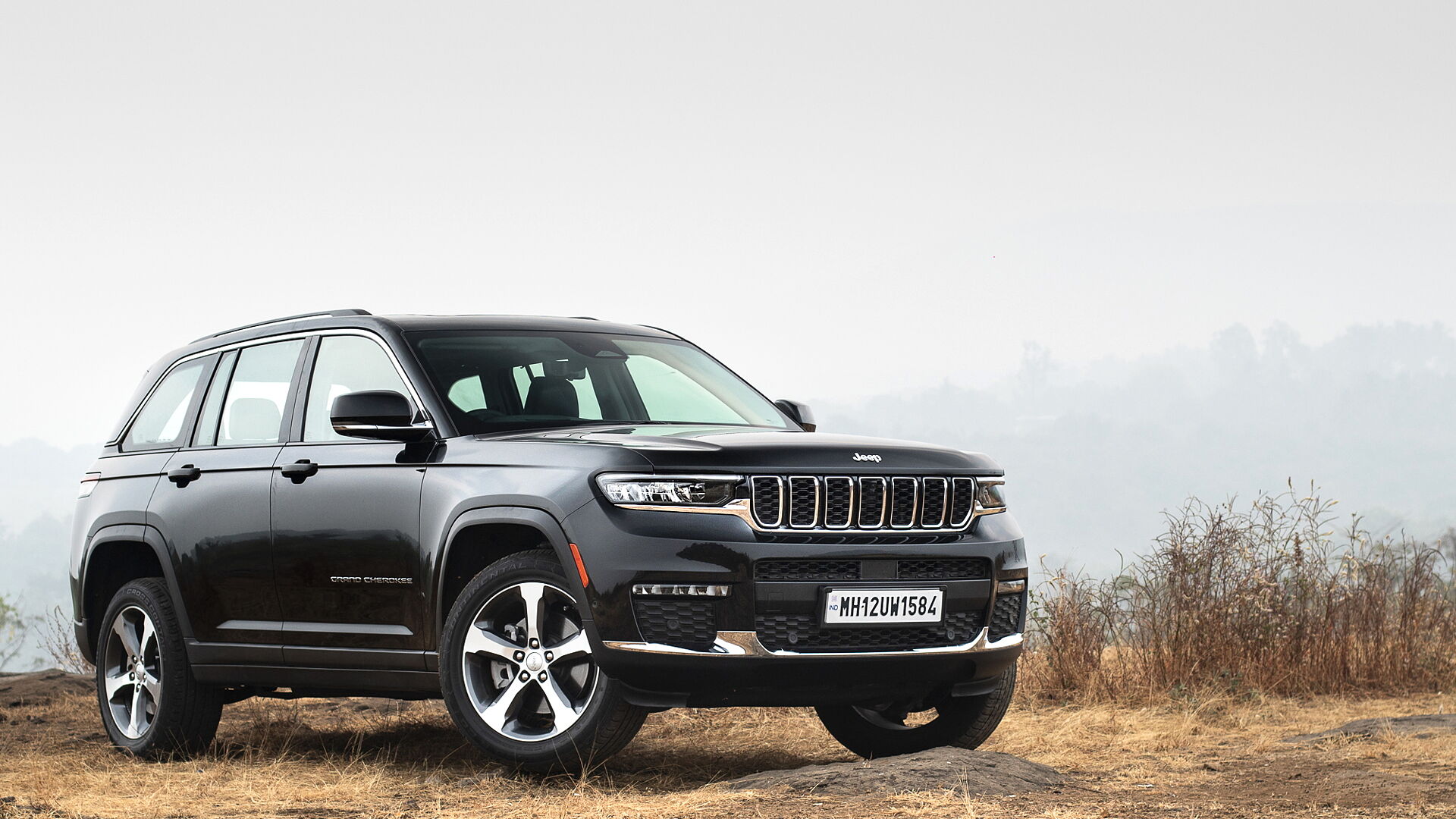 Jeep Grand Cherokee Price - Images, Colours & Reviews - CarWale