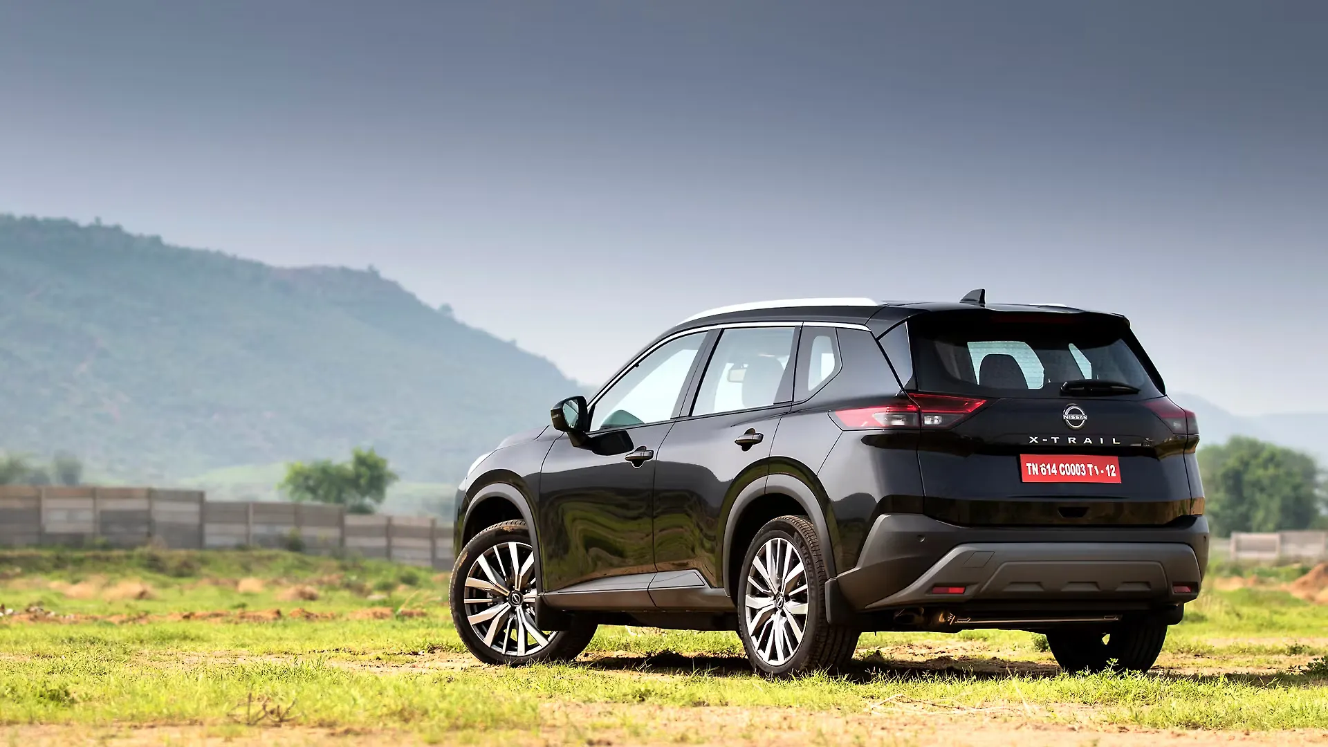 Nissan X Trail Price - Images, Colours & Reviews - CarWale