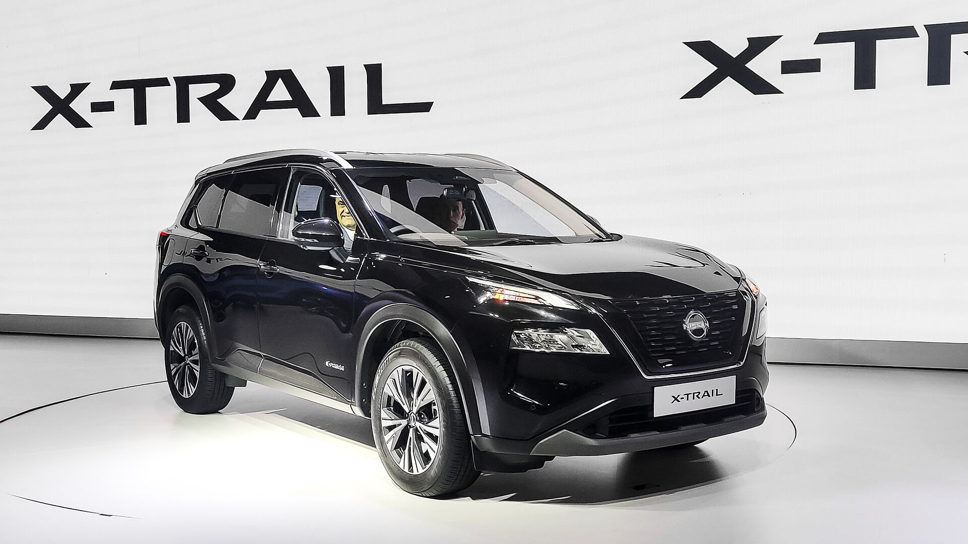 Nissan X-Trail Launch Date, Expected Price Rs. 26.00 Lakh, Images