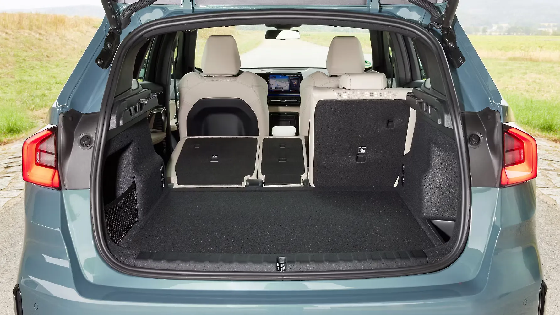 Bmw x1 cheap trunk cover
