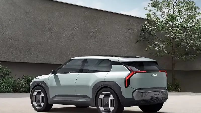 Kia EV3 Launch Date Expected Price Rs. 20.00 Lakh Images More Updates CarWale