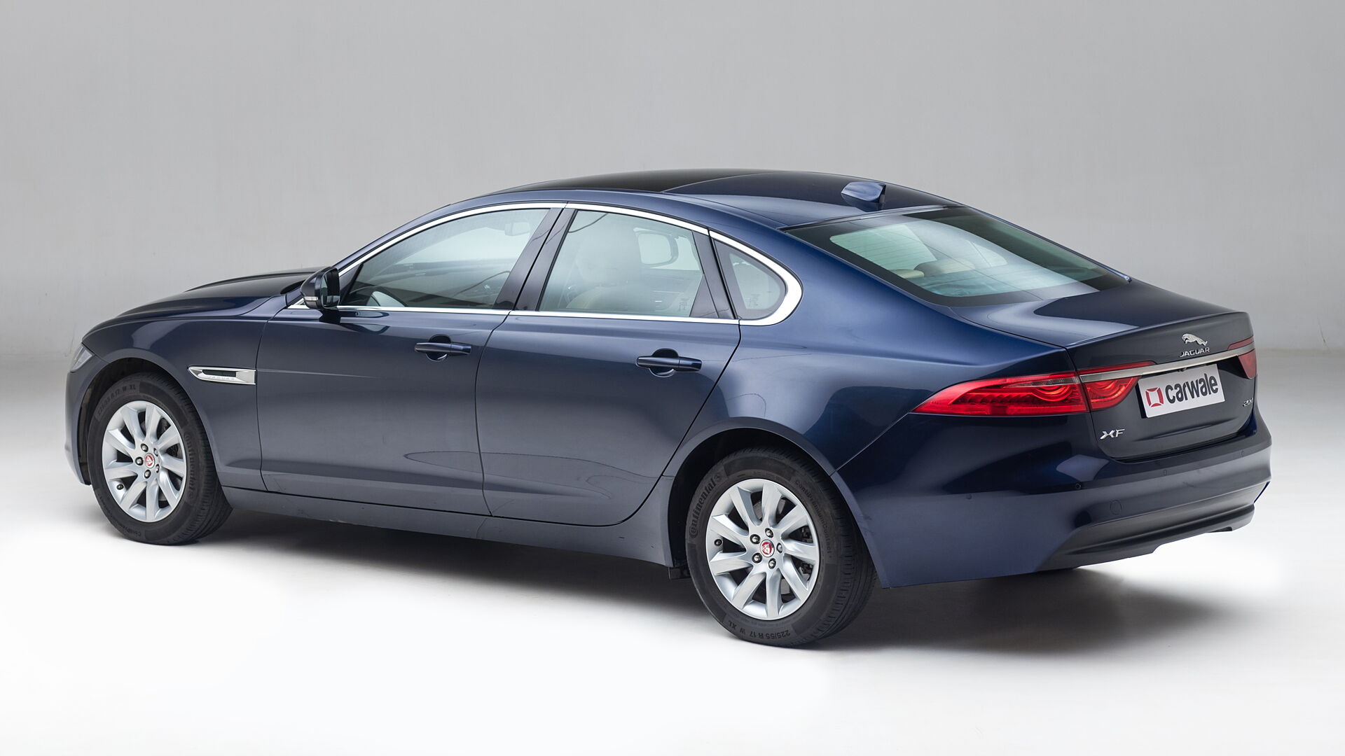 Jaguar XF Price - Images, Colors & Reviews - CarWale
