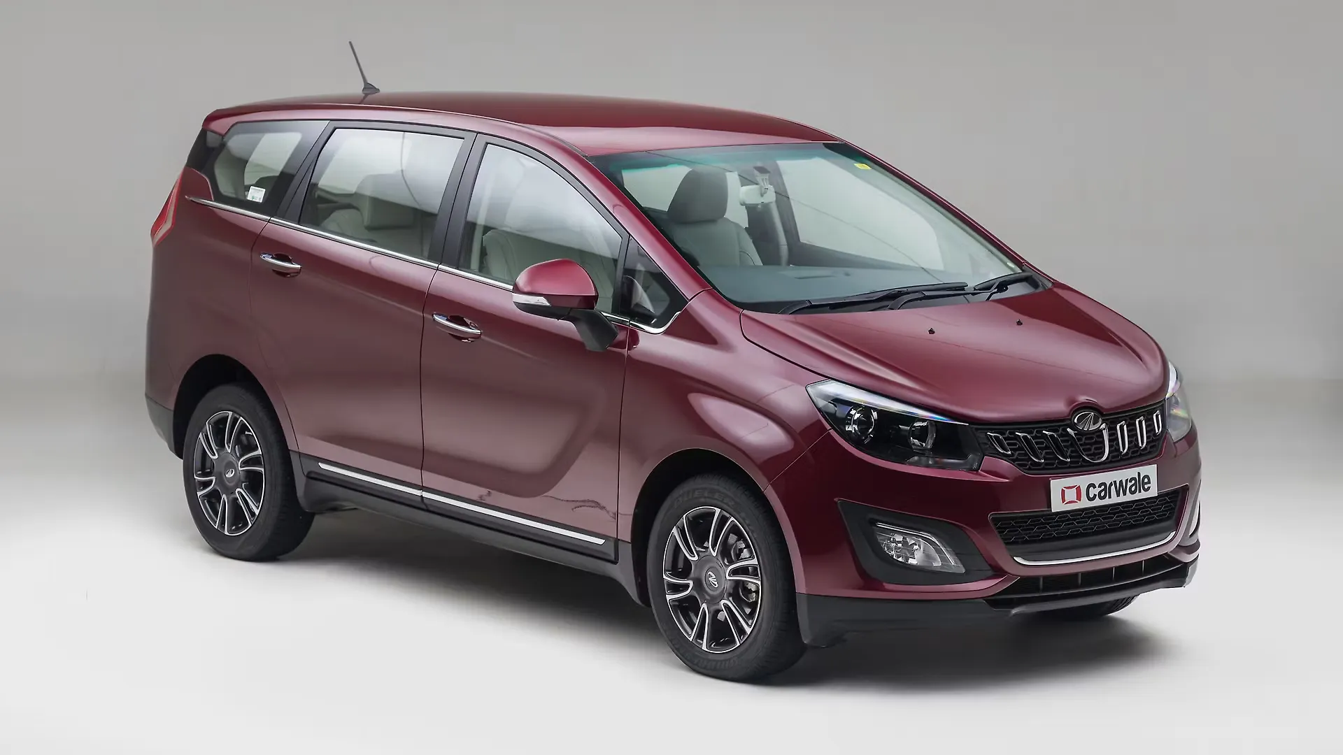 Mahindra marazzo online toy car