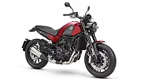 Benelli Leoncino 500 BS4 Front Three-Quarter