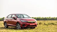 Honda City Hybrid eHEV [2022-2023] Right Front Three Quarter
