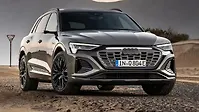 ऑडी q3 स्पोर्टबैक ठीक सामने तीन चौथाई ऑडी q3 स्पोर्टबैक ठीक सामने तीन चौथाई