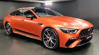 मर्सिडीज़ बेंज़ AMG GT 63 S ई परफ़ॉर्मेंस ठीक सामने तीन चौथाई