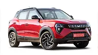 महिंद्रा XUV 3XO ठीक सामने तीन चौथाई महिंद्रा XUV 3XO ठीक सामने तीन चौथाई