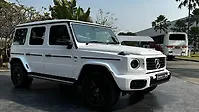 Mercedes-Benz G580 with EQ Technology Right Front Three Quarter