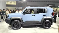 Toyota New Land Cruiser FJ Left Side View Toyota New Land Cruiser FJ Left Side View
