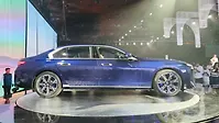 BMW 7 Series Right Side View BMW 7 Series Right Side View