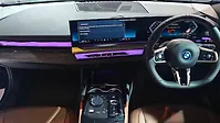 बीएमडब्ल्यू i5 LWB डैशबोर्ड