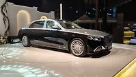 Mercedes-Benz Maybach S-Class Right Front Three Quarter