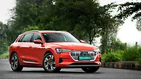 Audi e-tron Right Front Three Quarter