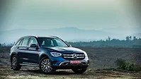 मर्सिडीज़ बेंज़ GLC [2019-2023] ठीक सामने तीन चौथाई