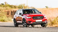वॉल्वो xc40 [2018-2022] एक्शन