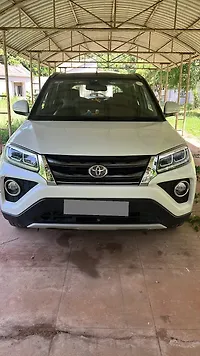 Second Hand Toyota Urban Cruiser Premium Grade AT in Kakinada