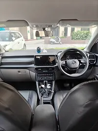 Second Hand Skoda Kylaq Signature Plus 1.0 TSI AT (Lava Blue) in Greater Noida