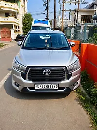Second Hand Toyota Innova Crysta [2016-2020] 2.4 G 7 STR [2016-2017] in Lucknow