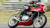 Royal Enfield Continental GT Cup - Pure Speed!