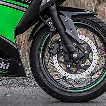 【kwsk】 Kawasaki Ninja ZX-25R in the making - BikeWale