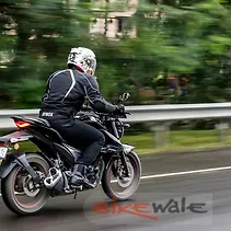 जिक्सर Image