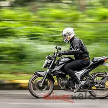 जिक्सर Image