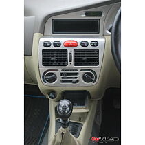 Fiat Palio [2001-2005] Price - Images, Colors & Reviews - CarWale