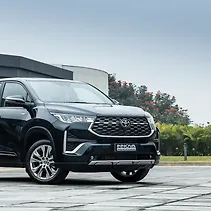 Innova Hycross Image