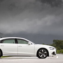 Audi A8 L Price - Images, Colours & Reviews - CarWale