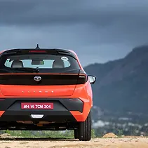 अल्ट्रोज़ Image