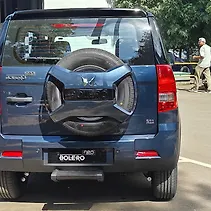 बोलेरो नियो Image