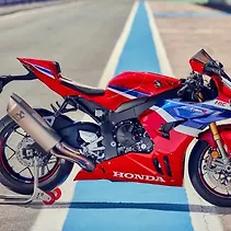 CBR1000RR-R Fireblade Image