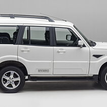 Mahindra Scorpio S11 Top Model Price In India Features Specs And Reviews Carwale