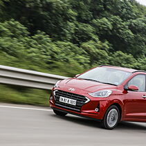 Hyundai i10 NIOS Facelift Spied At Dealer Yard - 1st Look Walkround