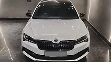 Used Skoda Superb Sportline AT in Delhi
