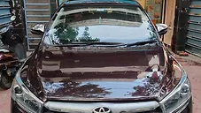 Used Toyota Innova Crysta 2.4 V Diesel in Kolkata