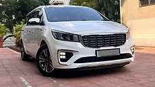 Used Kia Carnival Limousine Plus 7 STR in Mumbai