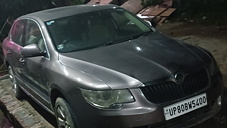 Second Hand Skoda Superb Ambition 2.0 TDI CR AT in Agra