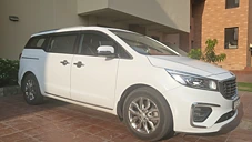 Second Hand Kia Carnival Limousine Plus 7 STR in Kolkata