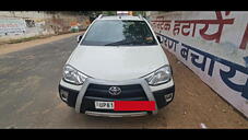 Second Hand Toyota Etios Cross 1.4 GD in Agra