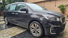 Used Kia Carnival Limousine Plus 7 STR in Mumbai