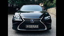 Used Lexus ES 300h Luxury in Delhi