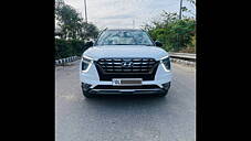 Used Hyundai Alcazar Signature (O) 6 STR 1.5 Petrol  DCT Dual Tone in Delhi