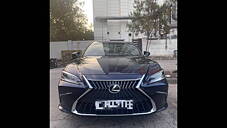 Used Lexus ES 300h Luxury in Delhi