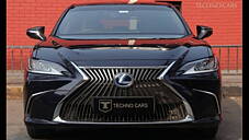 Used Lexus ES 300h Luxury in Mumbai