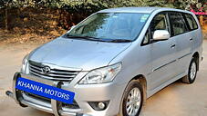 Used Toyota Innova 2.5 VX 8 STR BS-IV in Delhi